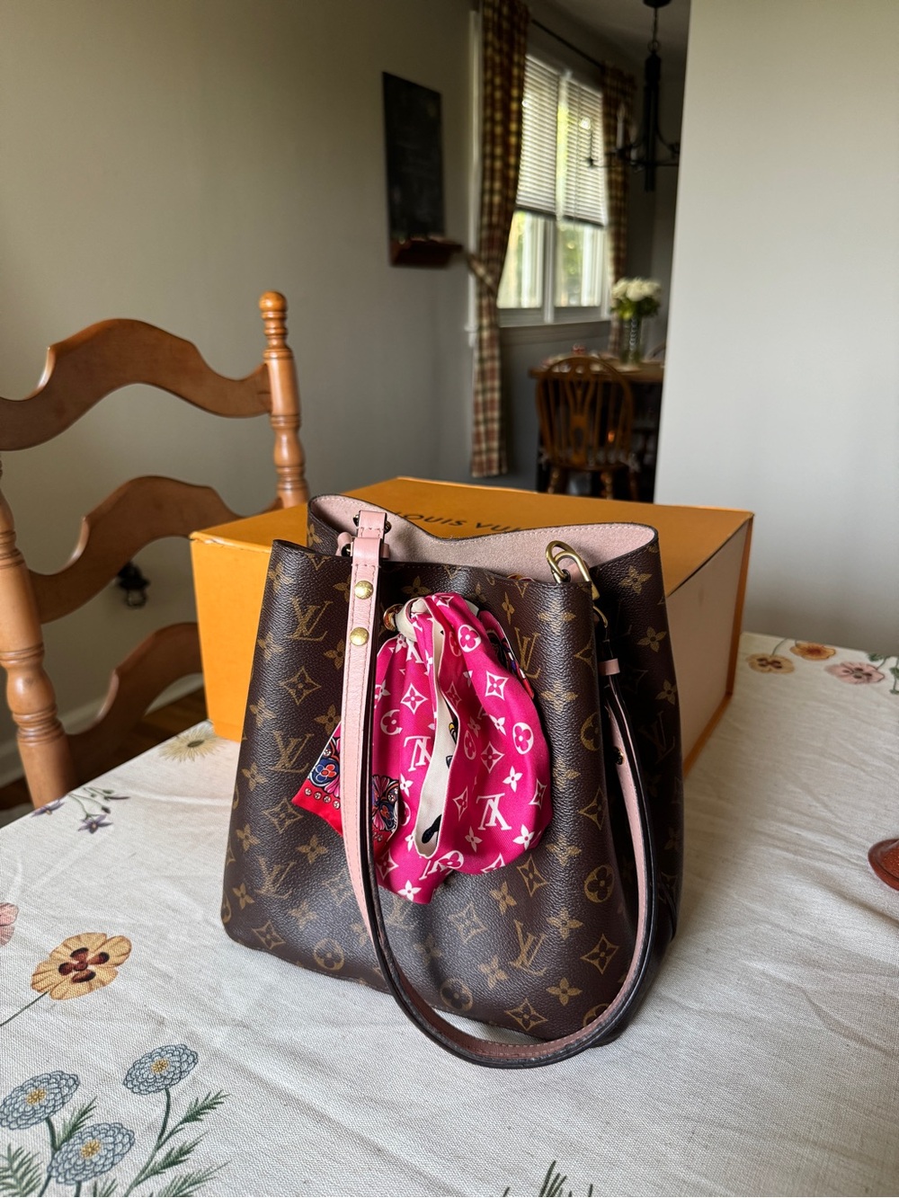 Authentic Louis Vuitton Neo Noe with LV Scarf! Beautiful condition
